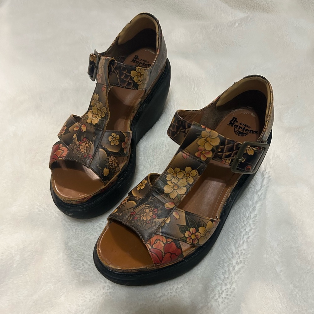 Rare Dr. Martens Adaya tan tattoo floral wedge sandals